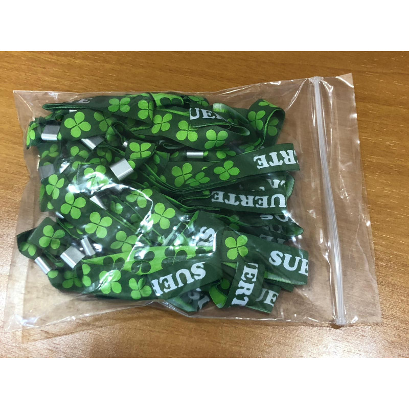 Pulseras bordadas de la SUERTE